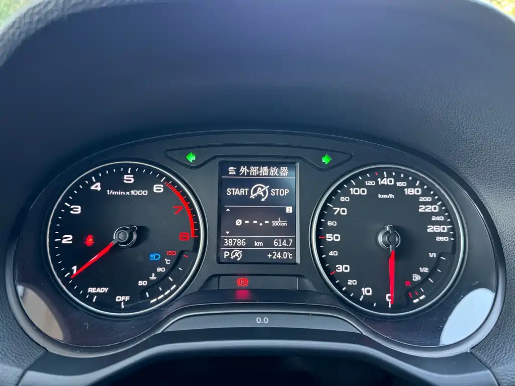 Audi Q2L — миниатюра 9