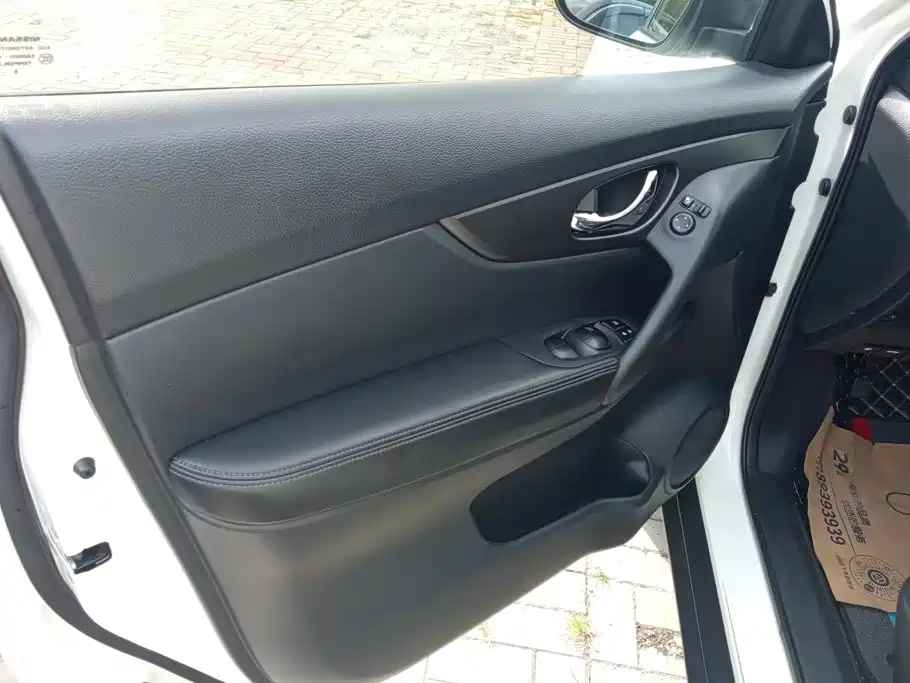 Nissan X-Trail — миниатюра 7