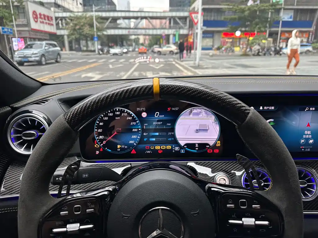 MERCEDES-BENZ AMG GT