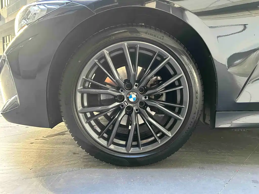 BMW 3 Series — миниатюра 3