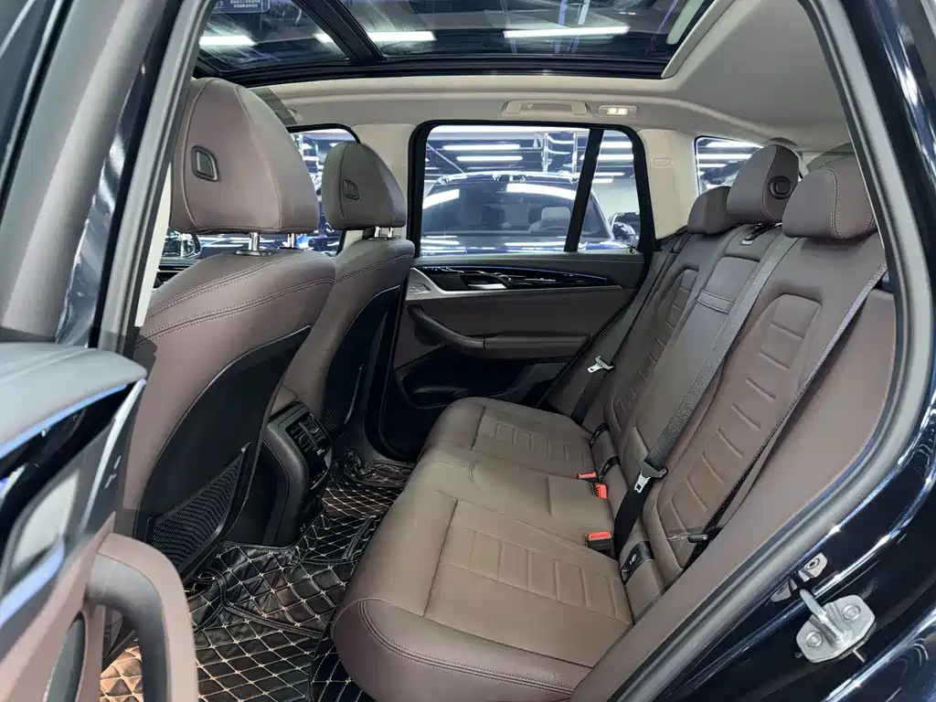 BMW iX3 — миниатюра 9