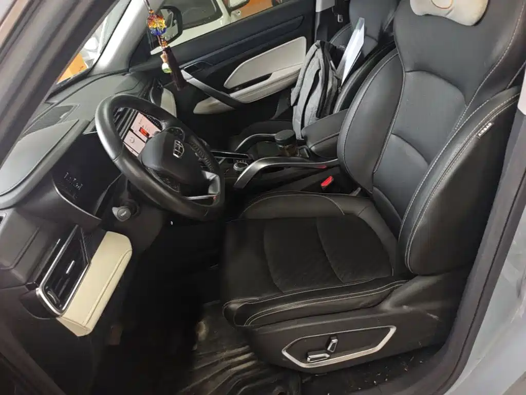 Geely Boyue — миниатюра 15
