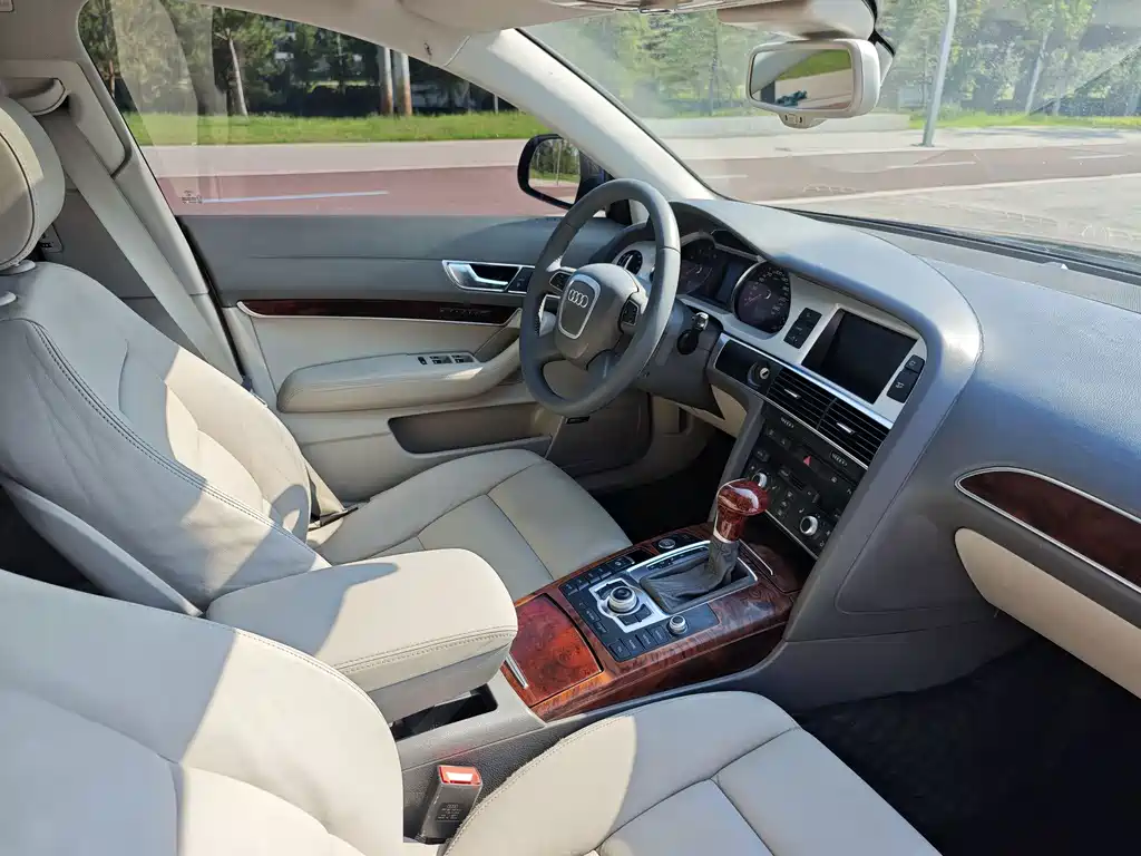 Audi A6L — миниатюра 12
