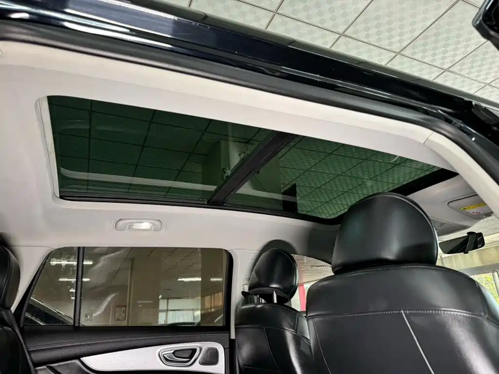 Roewe RX5 MAX — миниатюра 13