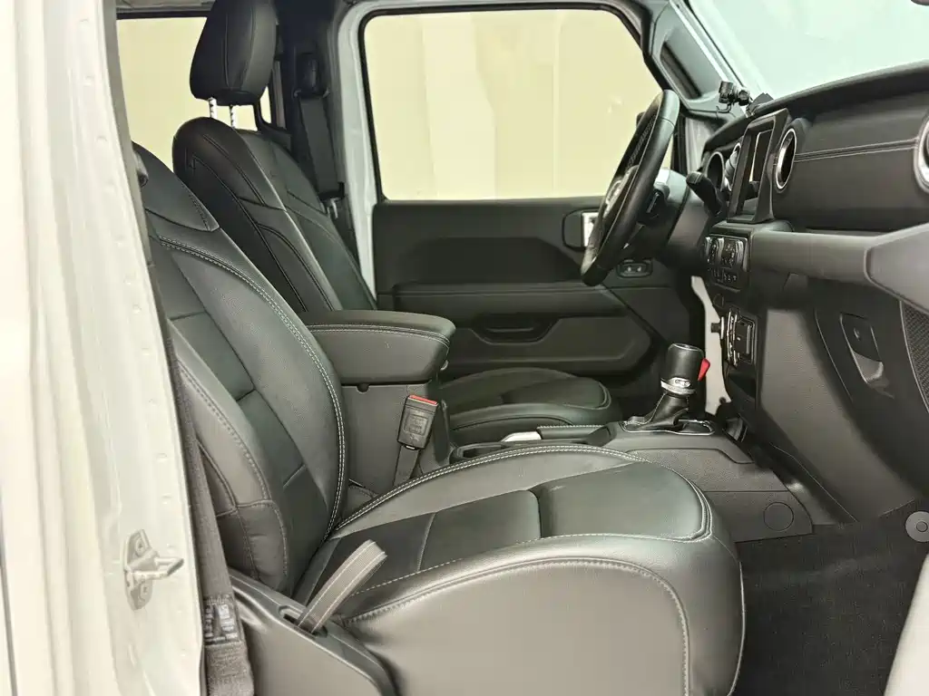 Jeep Wrangler PHEV — миниатюра 19