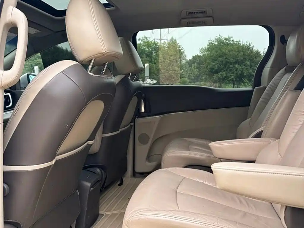 Buick GL8 — миниатюра 7