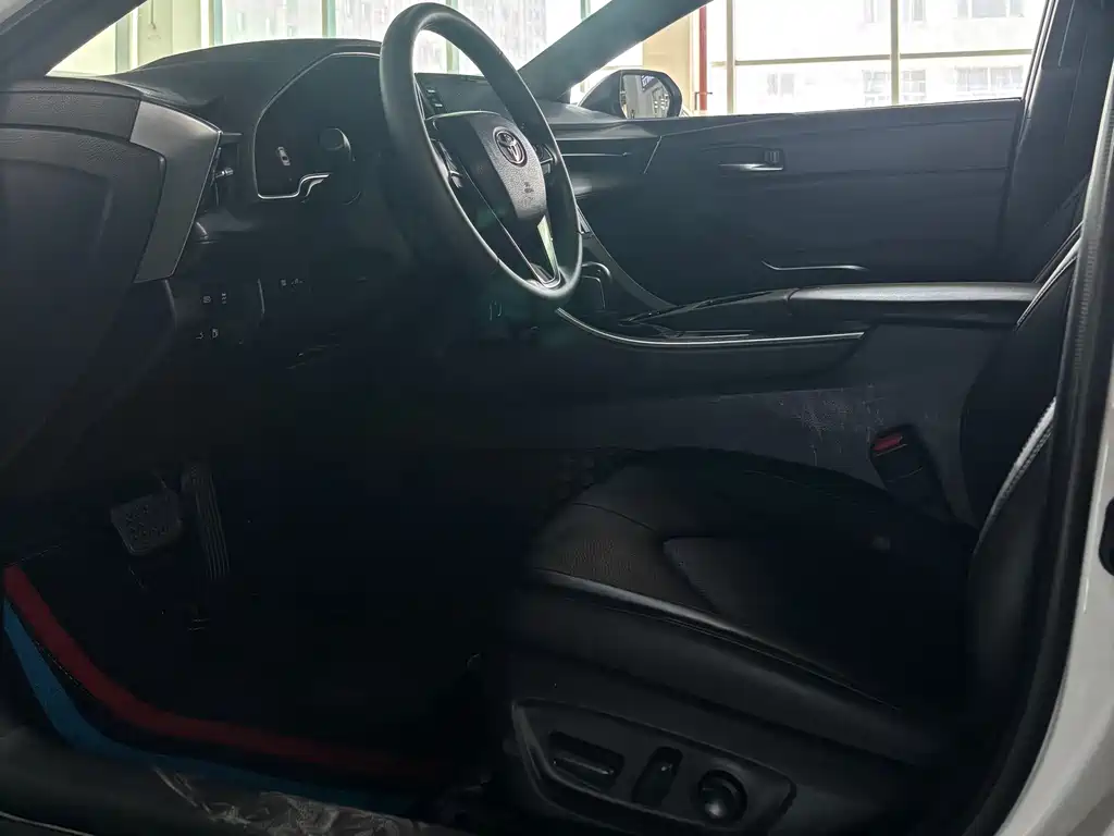 Toyota Avalon — миниатюра 5