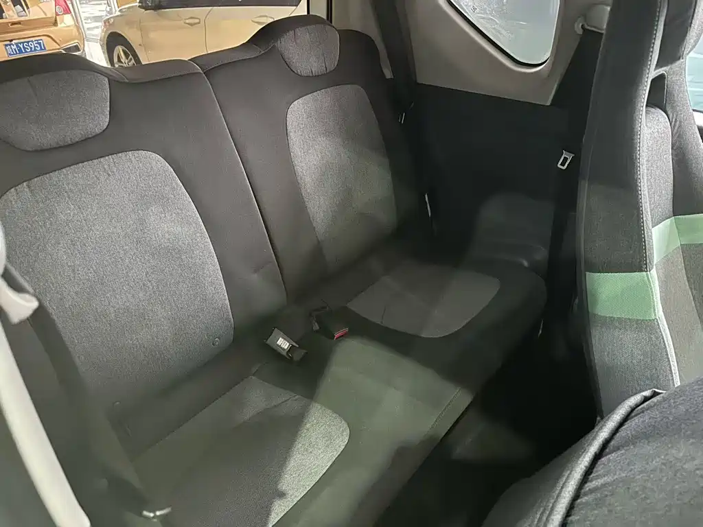 Wuling MINIEV — миниатюра 8