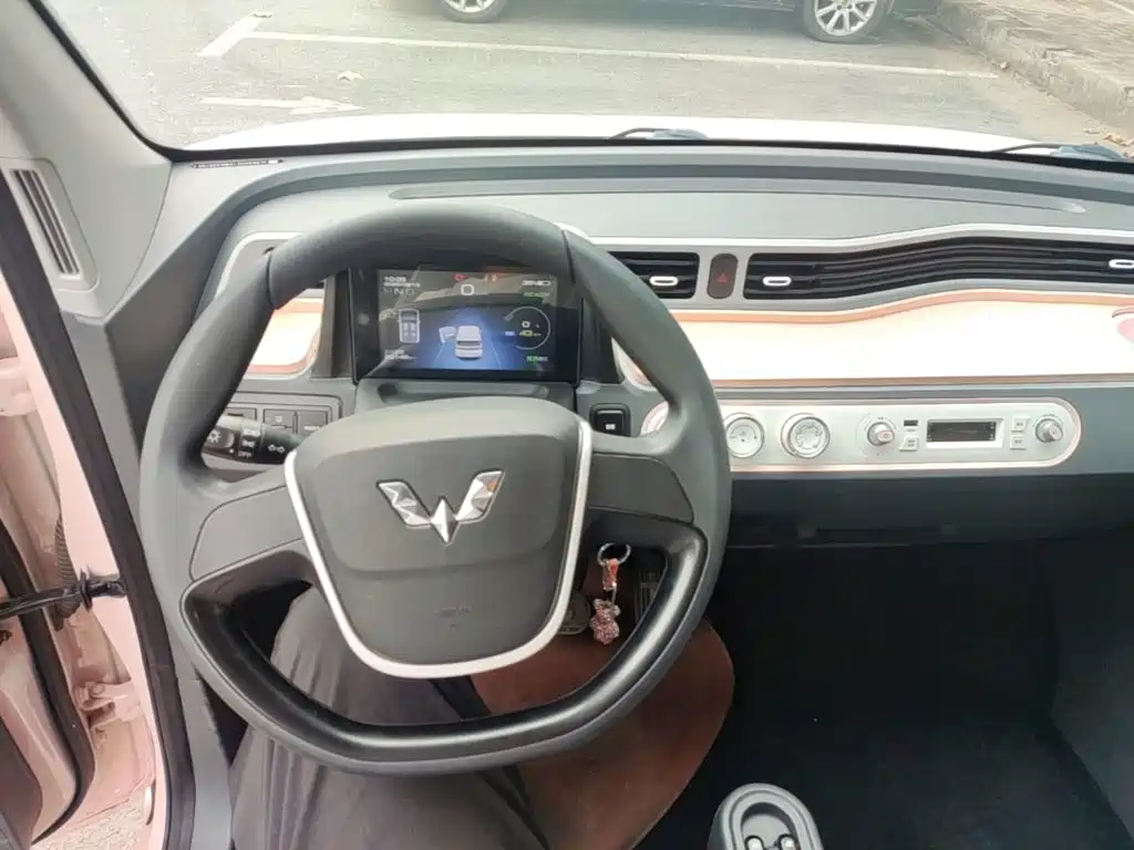 Wuling MINIEV — миниатюра 10