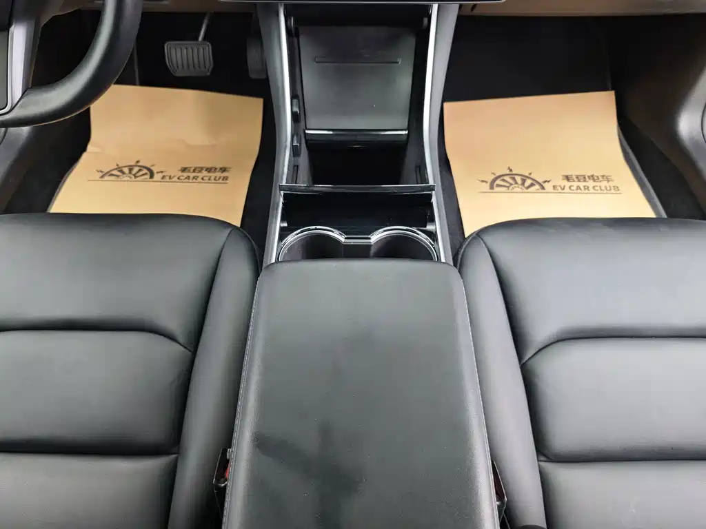Tesla Model 3 — миниатюра 16