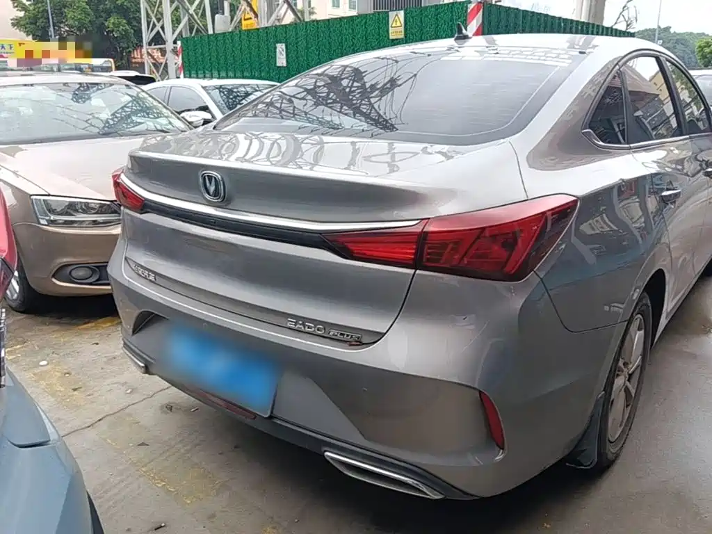 Changan Eado — миниатюра 6