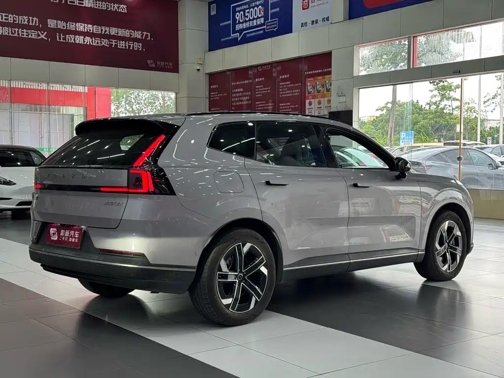 Volvo XC70 PHEV — миниатюра 8