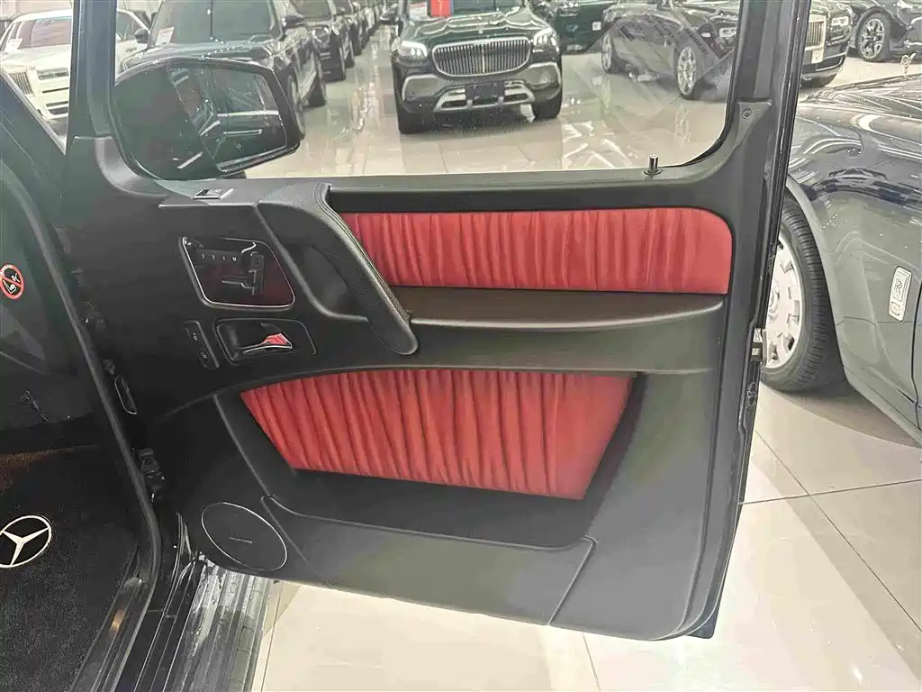 Mercedes-Benz G-Class — миниатюра 17