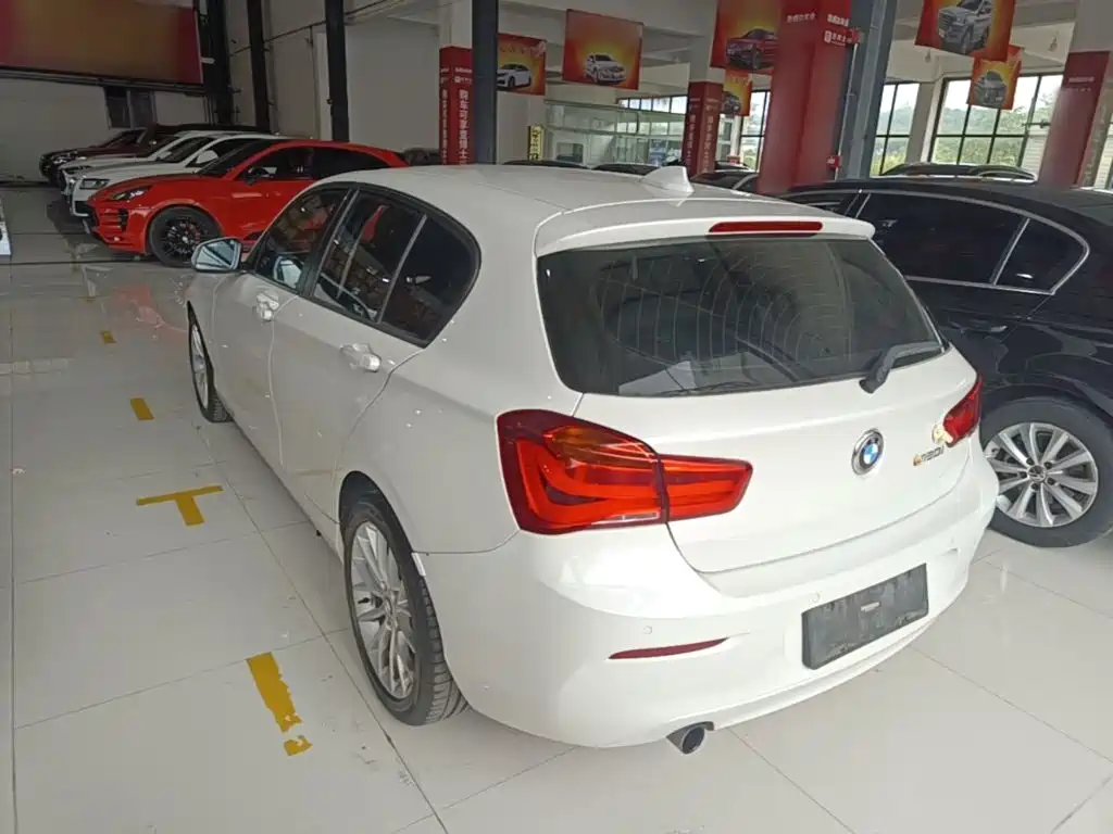 BMW 1 Series (Import) — миниатюра 5