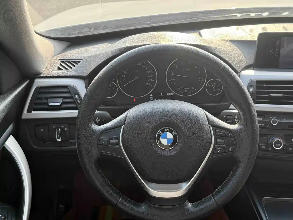 BMW 3 Series GT — миниатюра 9