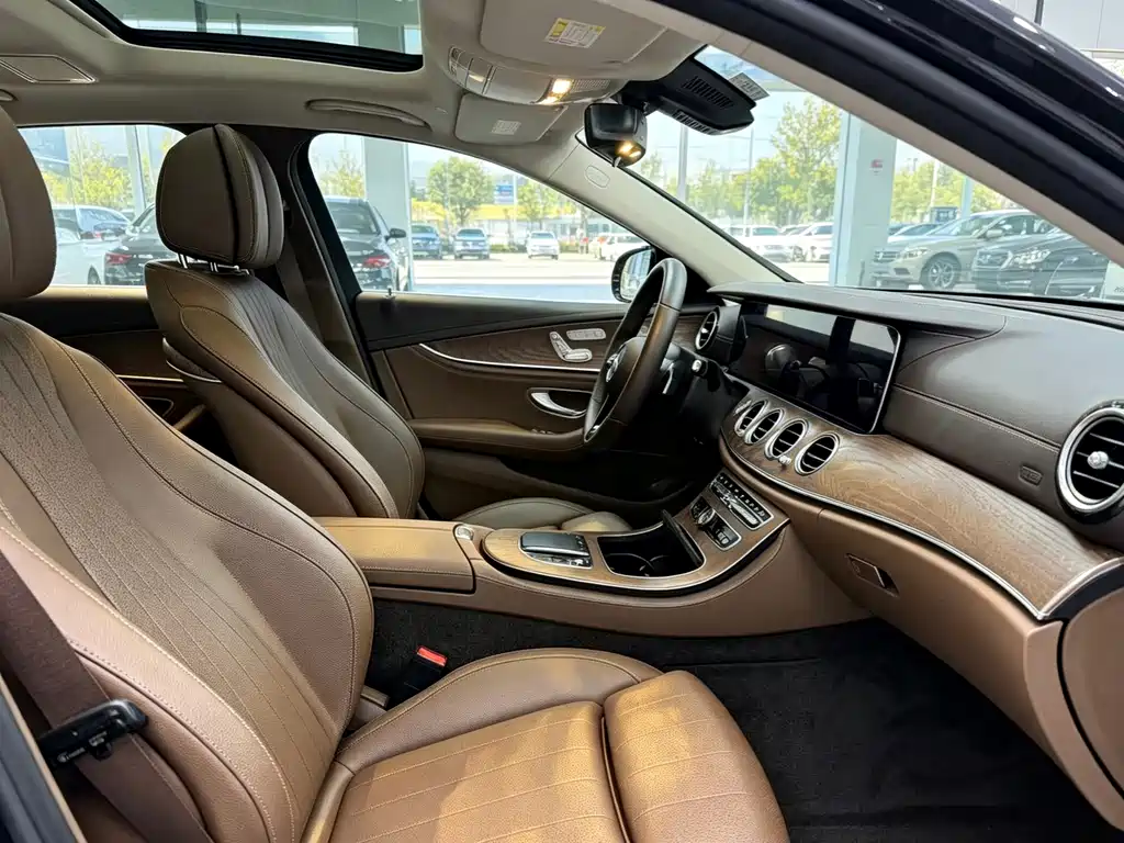 Mercedes-Benz E-Class E 2022 E 260 L