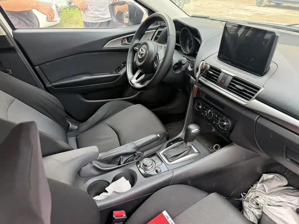 Mazda 3 Axela — миниатюра 11