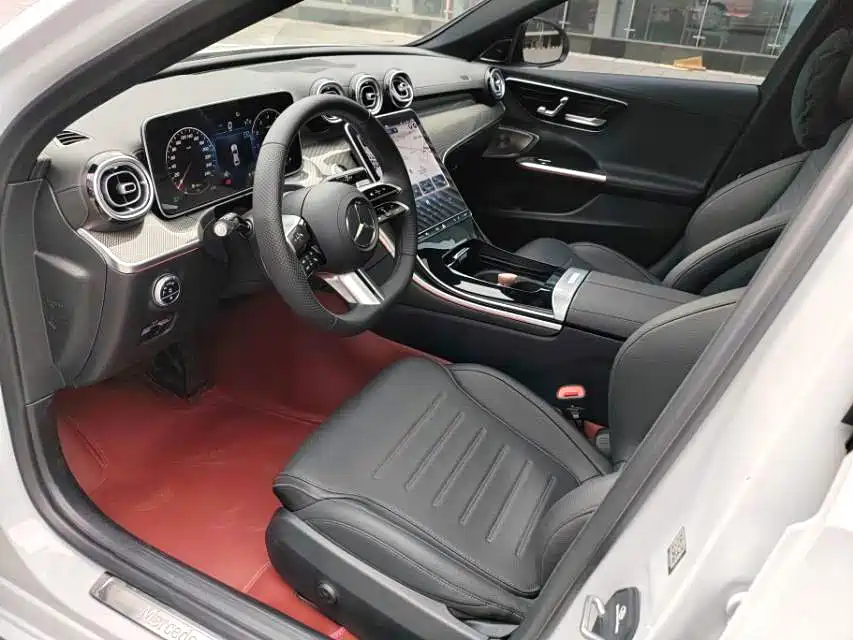 Mercedes-Benz C-Class — миниатюра 6