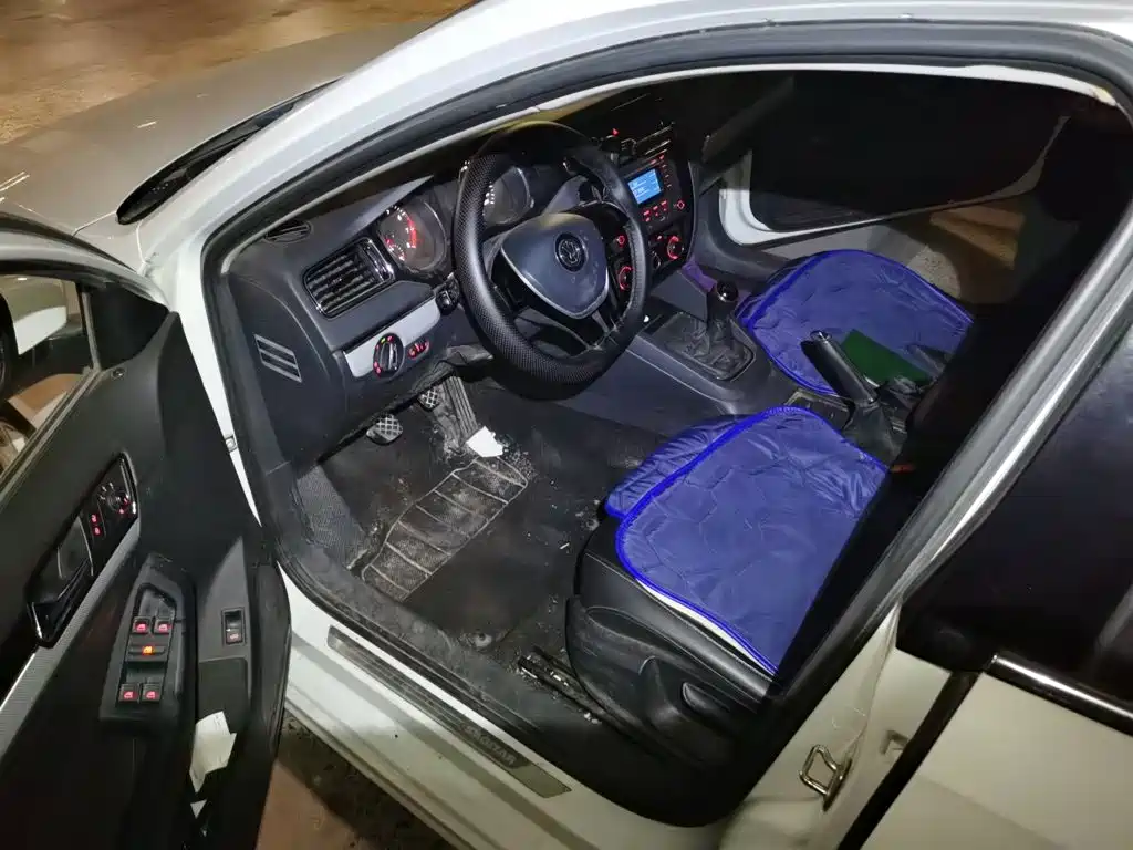 Volkswagen Sagitar — миниатюра 12