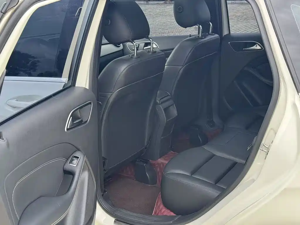 Mercedes-Benz B-Class — миниатюра 12