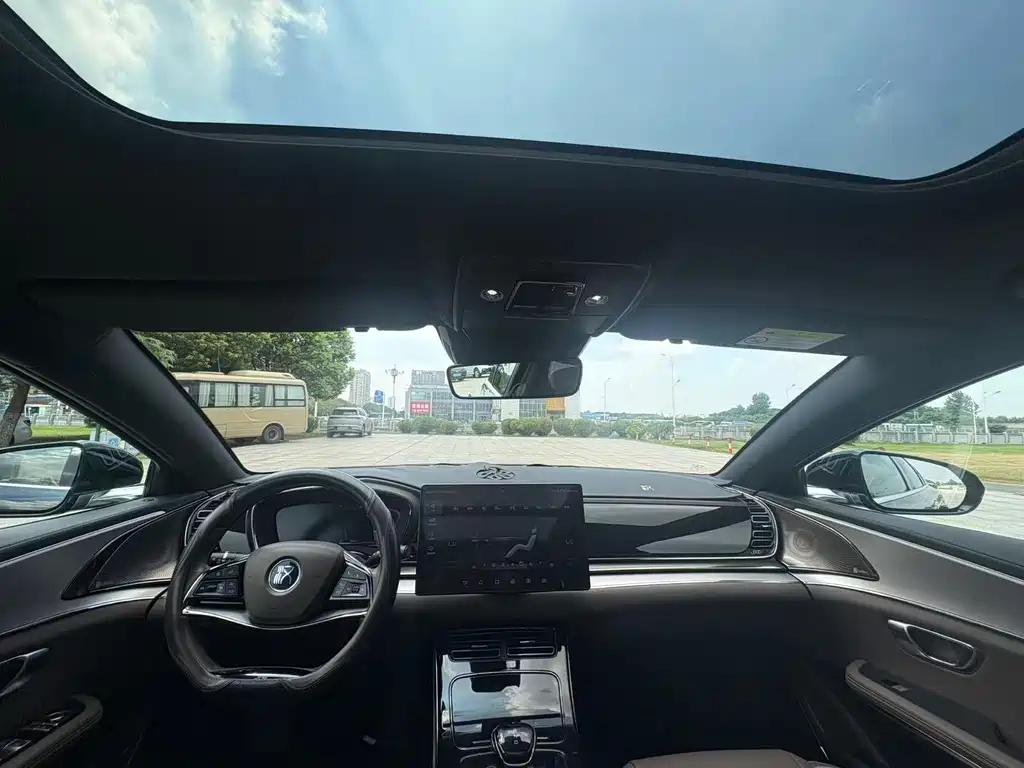 BYD Han — миниатюра 6