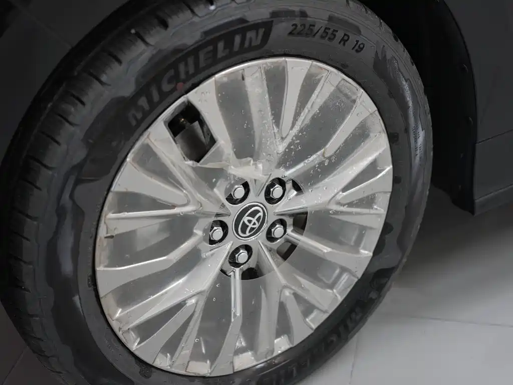 Toyota Alphard 2025 2.5L Premium