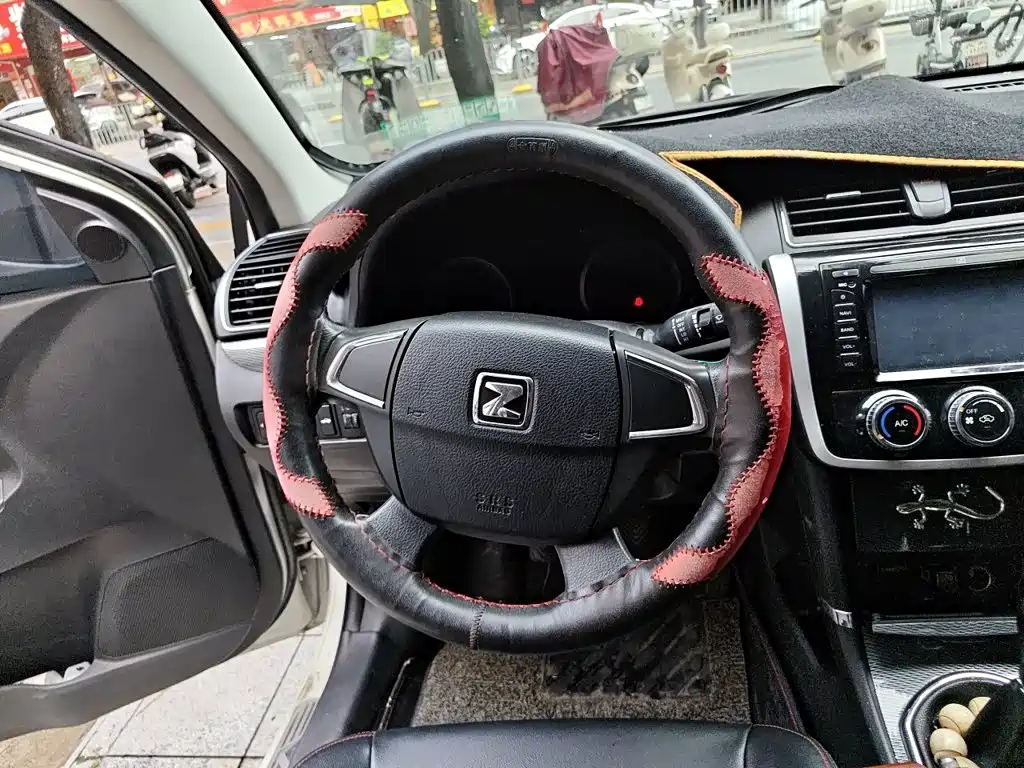 Zotye Zotye Z300 — миниатюра 11