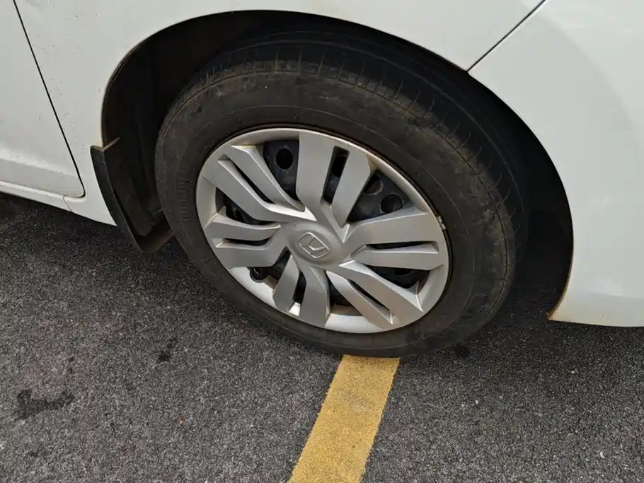 Honda Fit — миниатюра 6