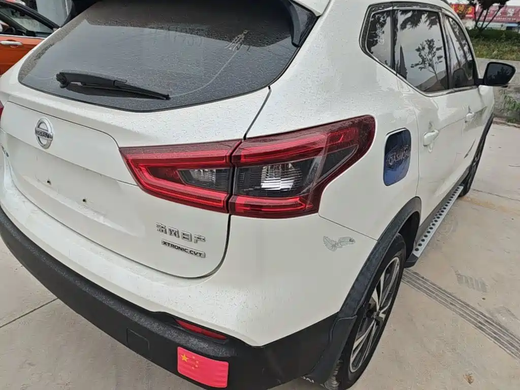 Nissan Qashqai — миниатюра 8
