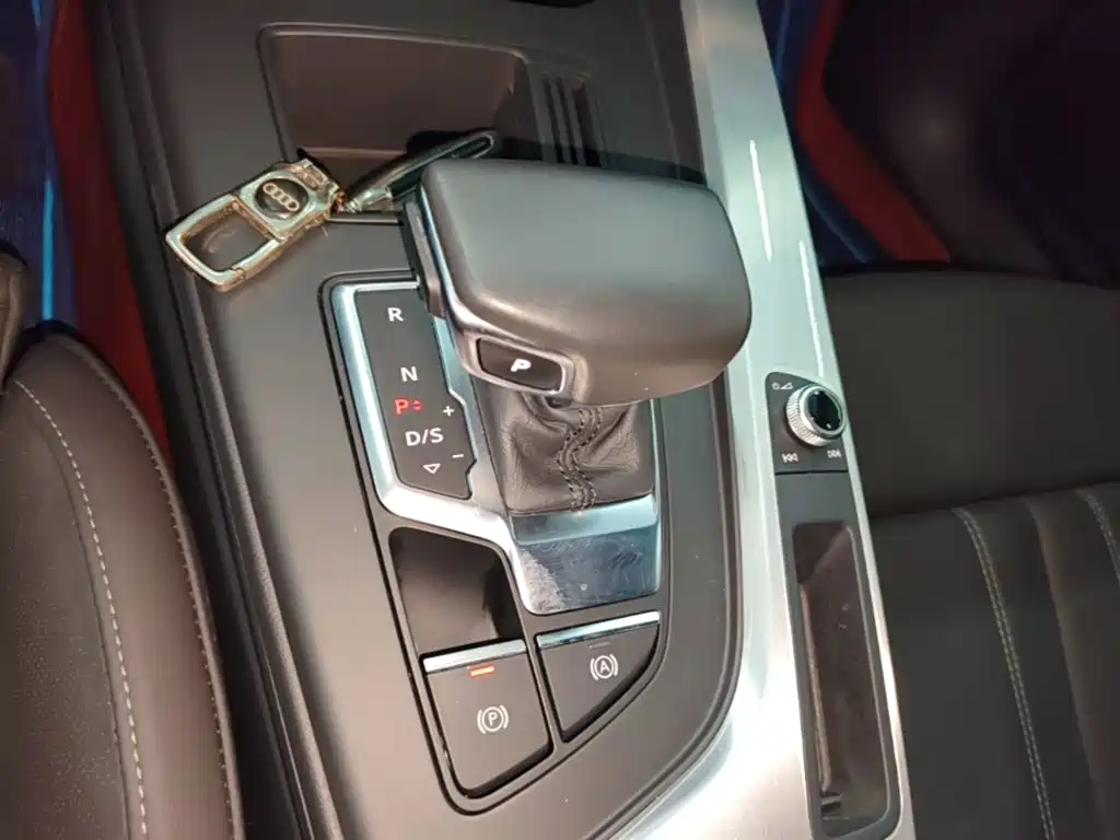 Audi A4L — миниатюра 14
