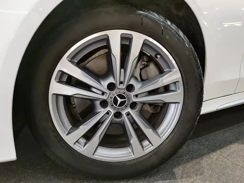 Mercedes-Benz C-Class — миниатюра 14