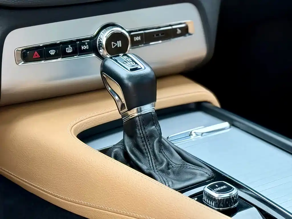 Volvo XC90 — миниатюра 14
