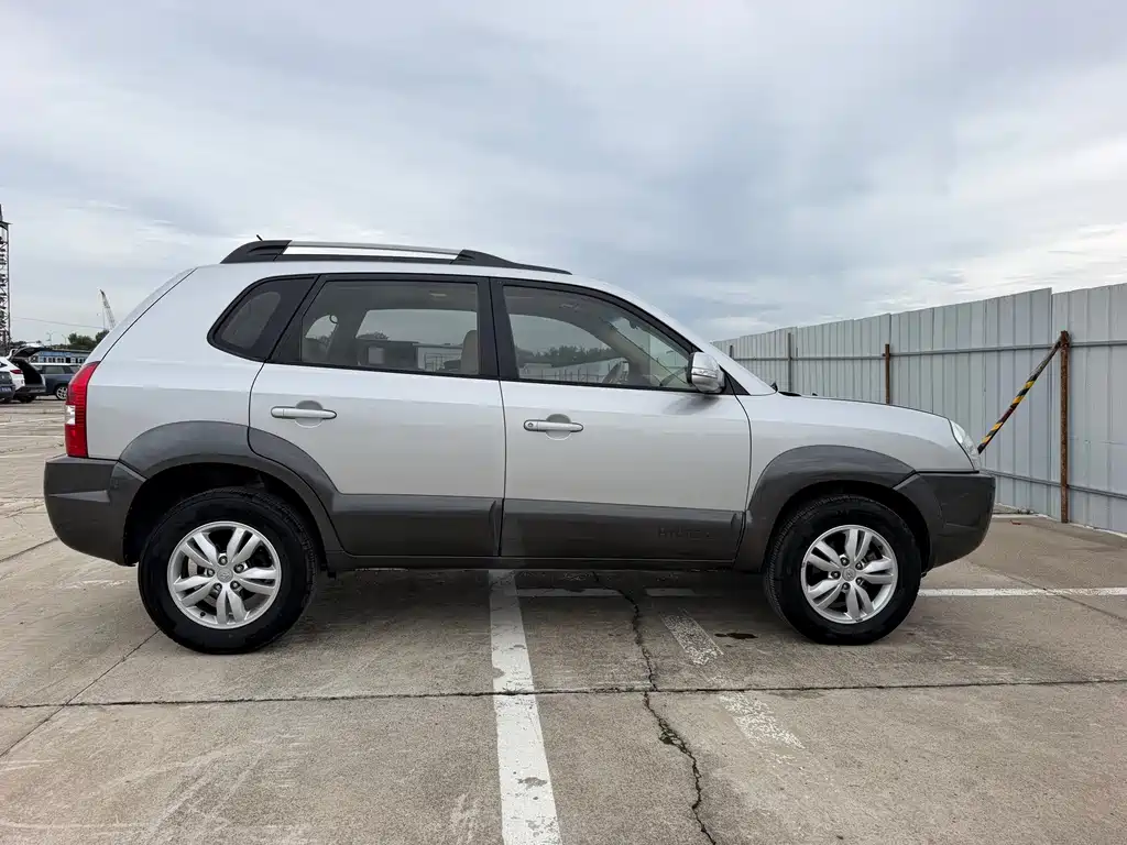 Hyundai Tucson — миниатюра 8