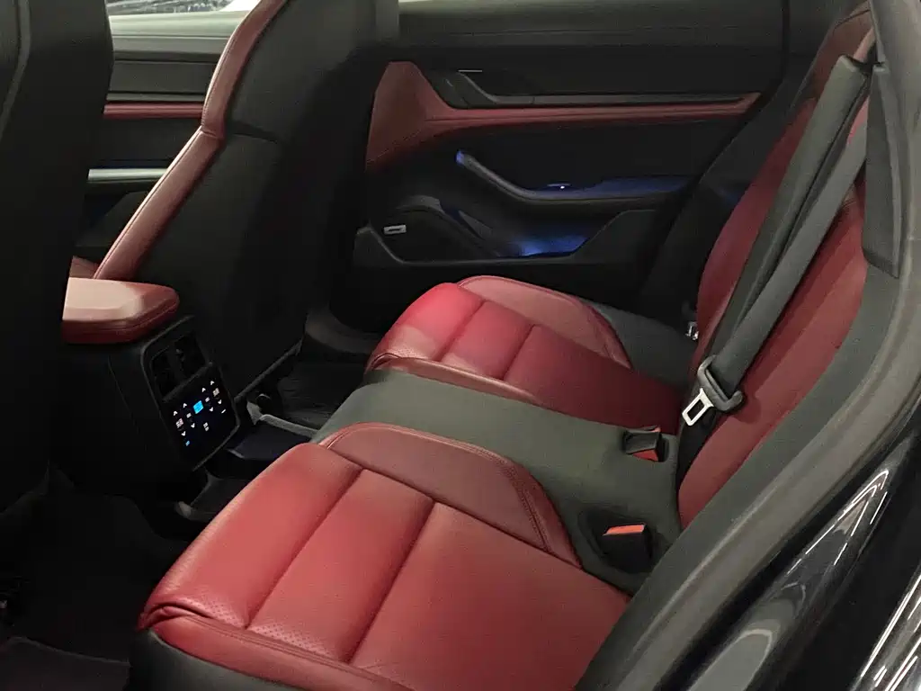 Porsche Taycan — миниатюра 11
