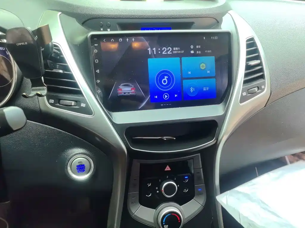 Hyundai Elantra Langdong — миниатюра 9