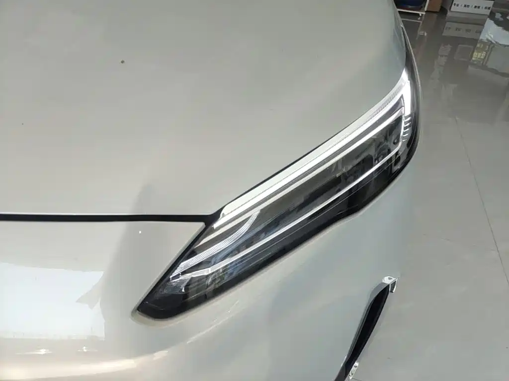 Buick GL8 Hybrid — миниатюра 24