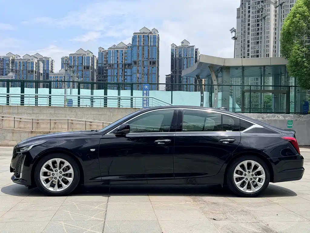 Cadillac CT5 — миниатюра 2