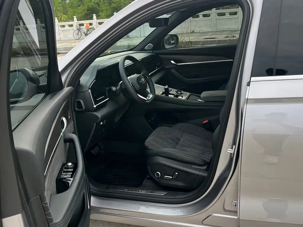 Geely Monjaro L 2025 2.0TD AT