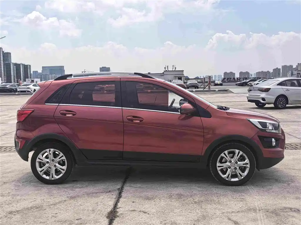 BAIC New Energy EX — миниатюра 3