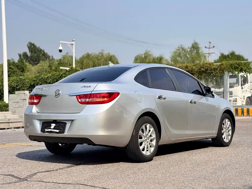 Buick Excelle — миниатюра 17