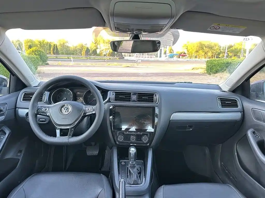 Volkswagen Sagitar — миниатюра 9