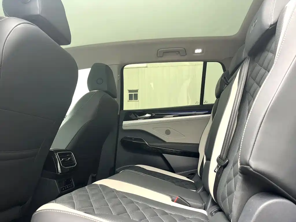 Volkswagen ID.6 Crozz — миниатюра 5