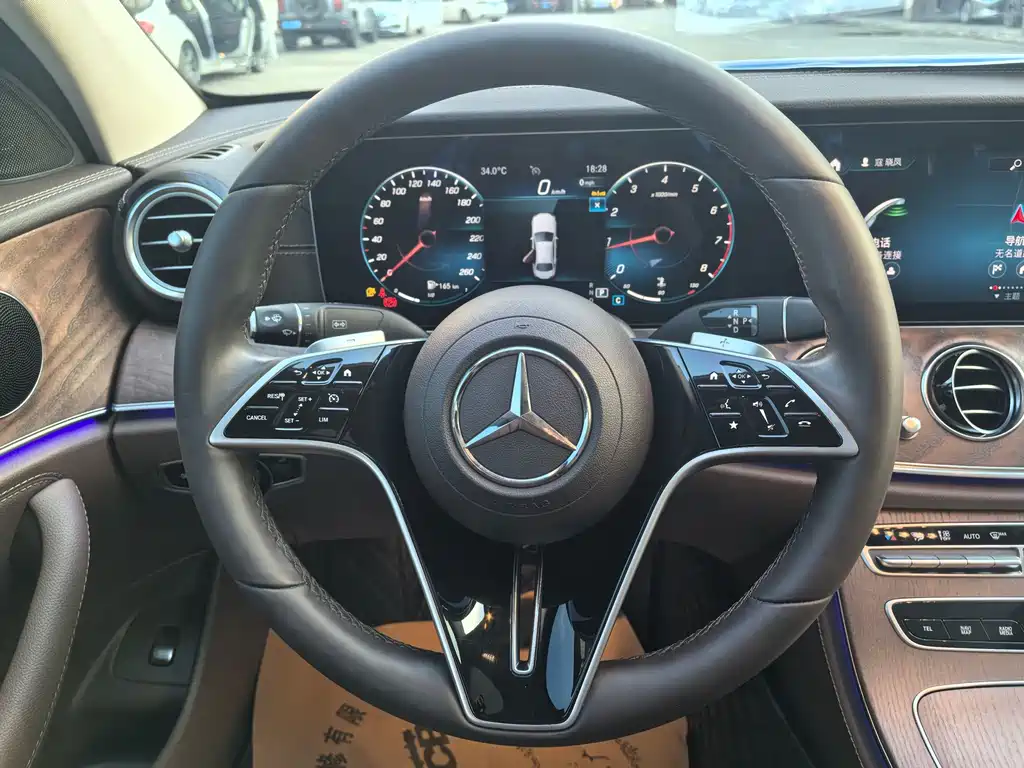 Mercedes-Benz E-Class — миниатюра 4