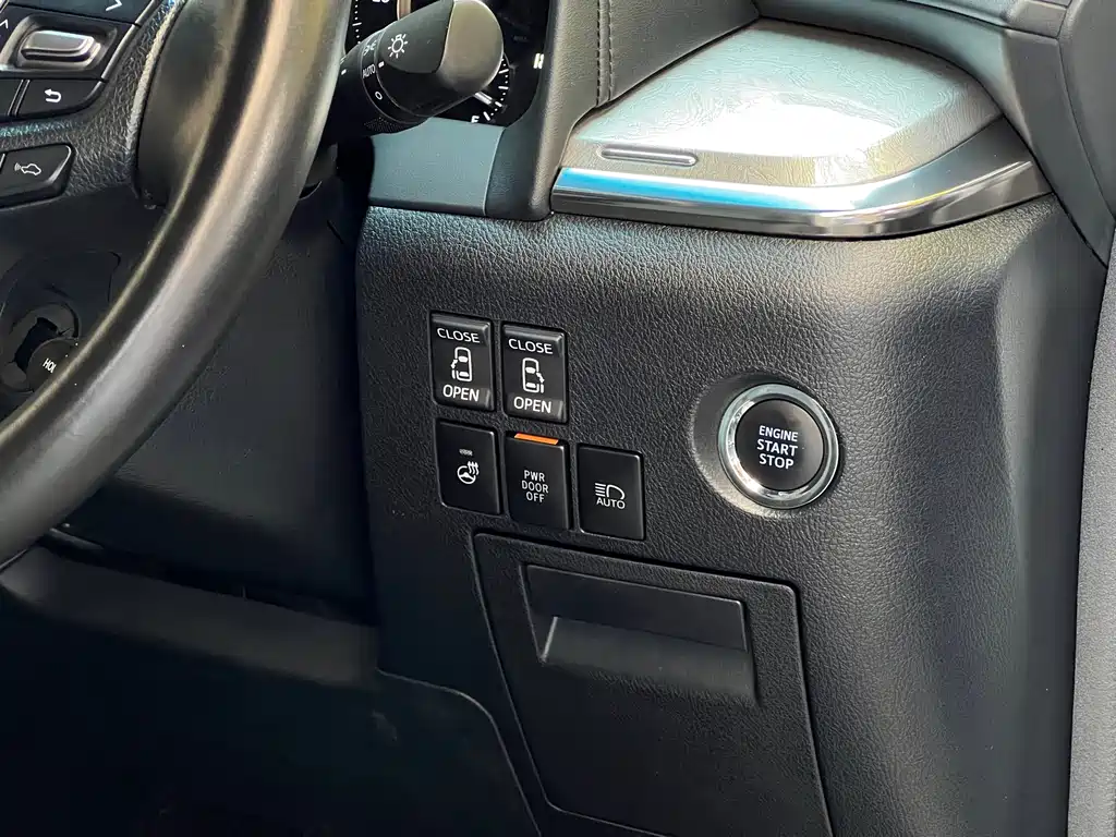 Toyota Alphard - фото 25