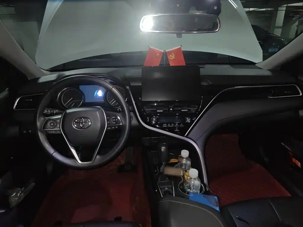 Toyota Camry — миниатюра 13
