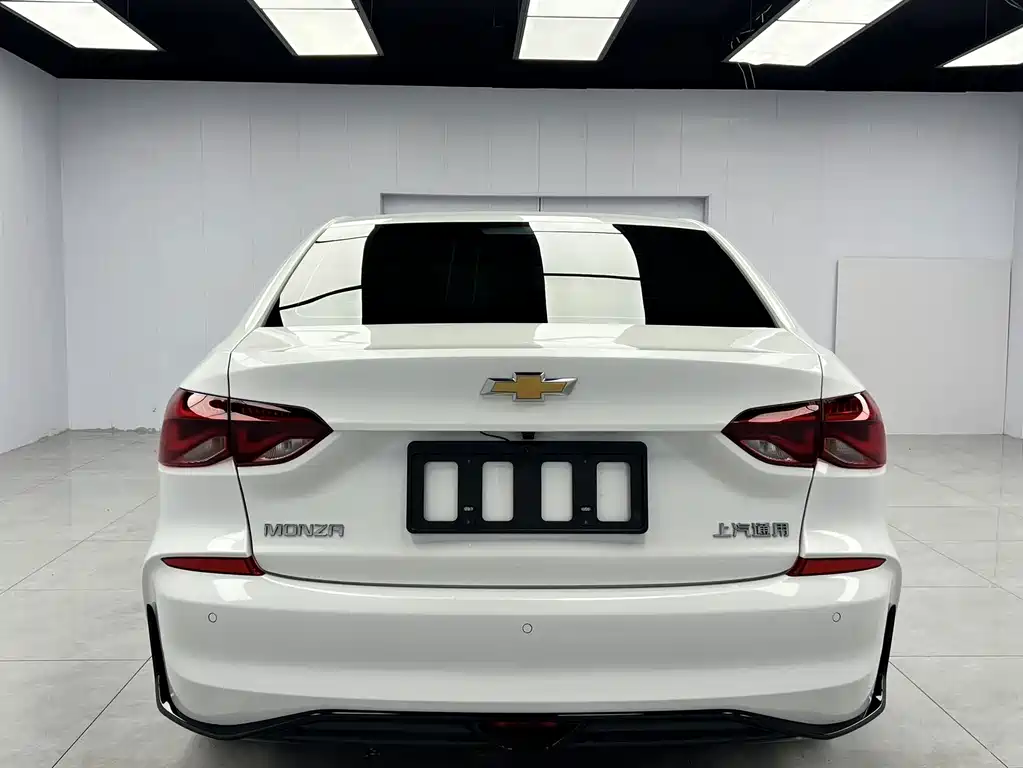 Chevrolet Monza — миниатюра 5