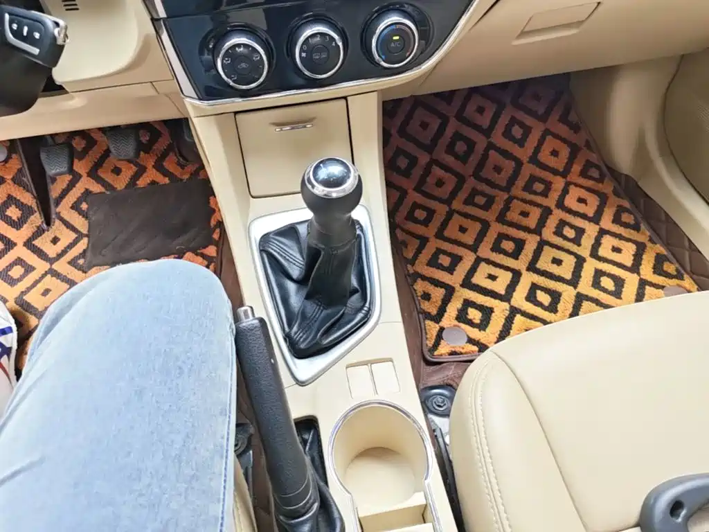 Toyota Corolla — миниатюра 14
