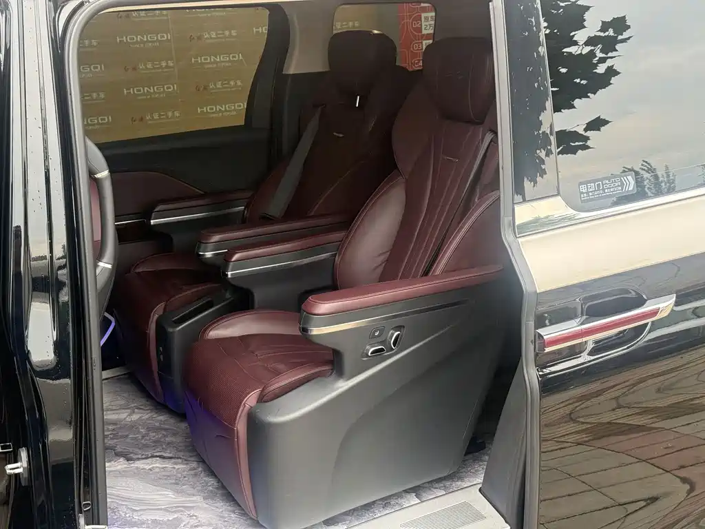 Hongqi Hongqi HQ9 — миниатюра 6