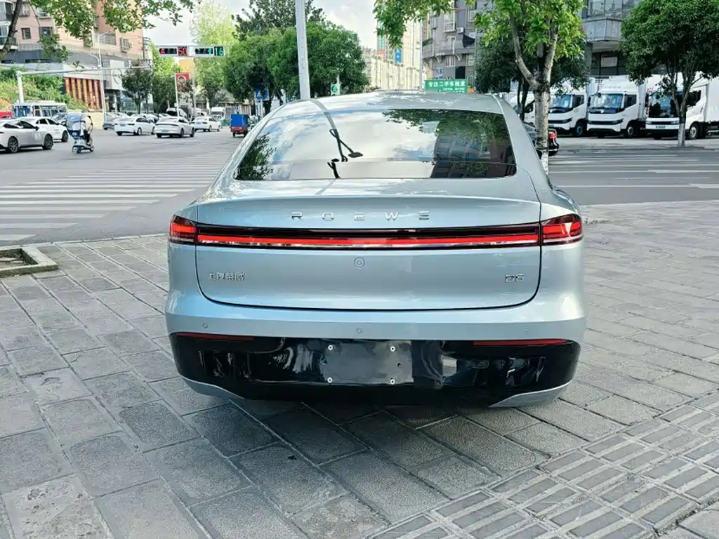 Roewe Young Wai D6 — миниатюра 12