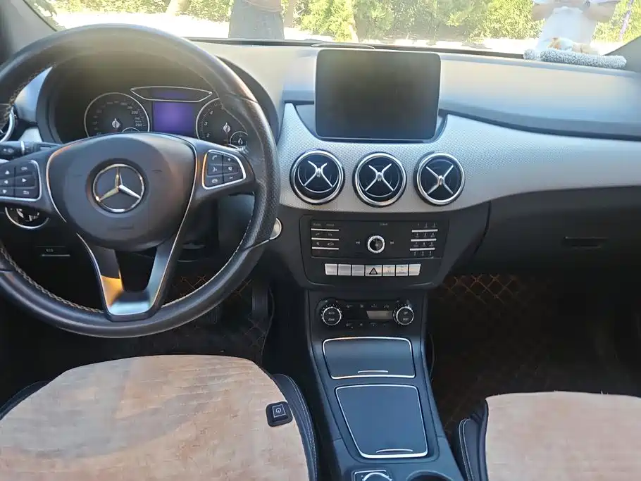 Mercedes-Benz B-Class — миниатюра 12